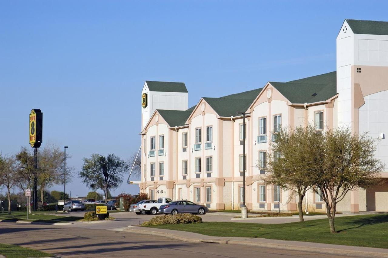 Super 8 By Wyndham Irving/Dfw Apt/North Hotel Exterior foto