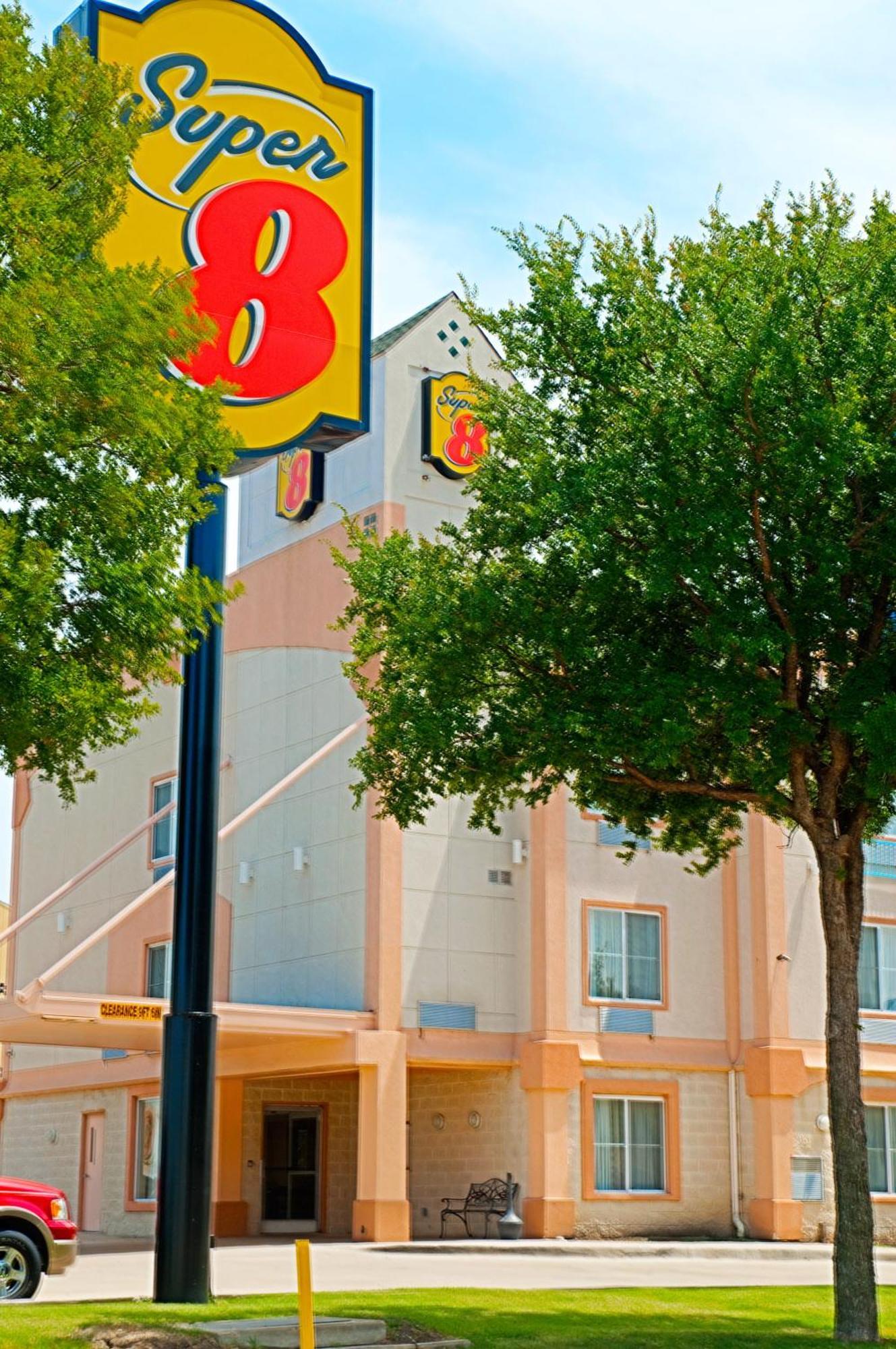 Super 8 By Wyndham Irving/Dfw Apt/North Hotel Exterior foto